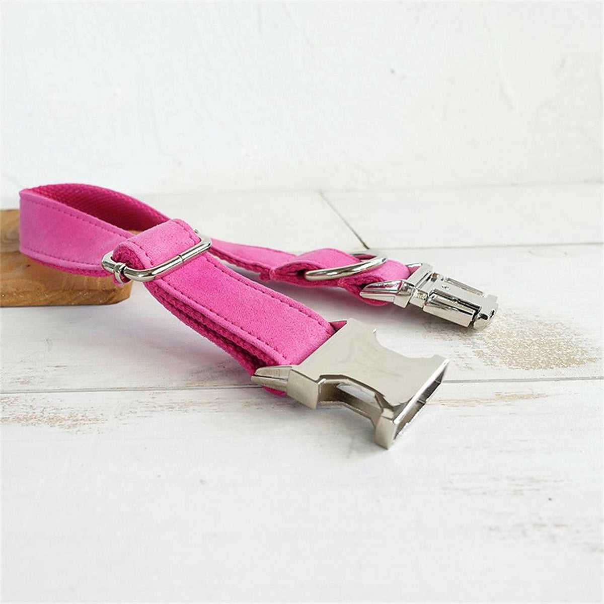 Velvet Pink hardware detail
