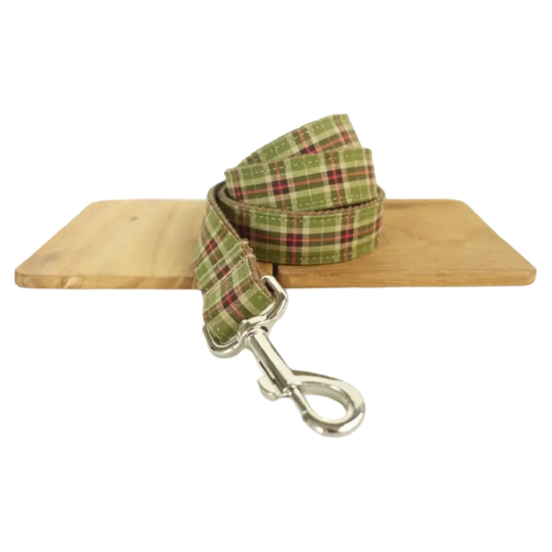 Woodland Plaid Collar and Leash.