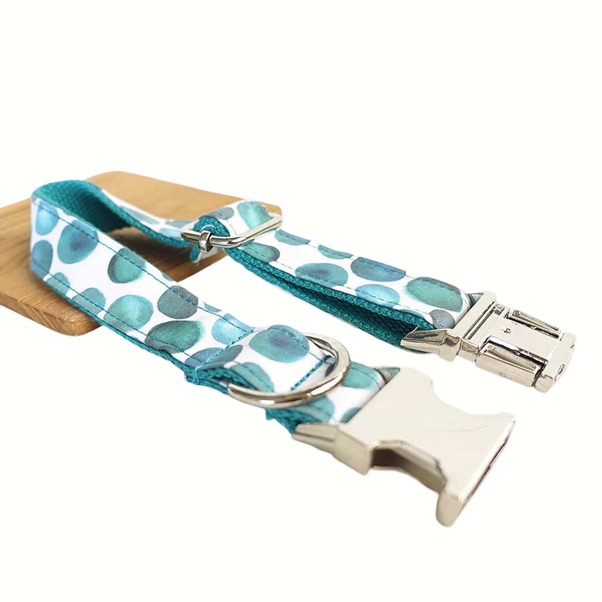 Teal Dots Elegance silver-tone buckle and hardware detail