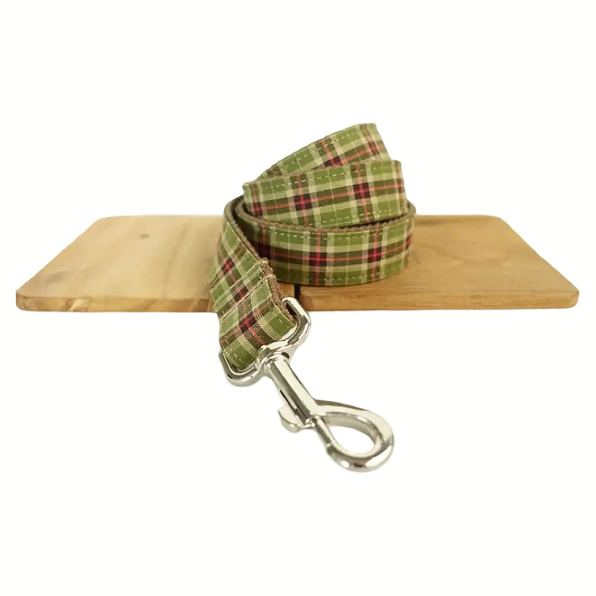 Woodland Plaid leash with silver hardware in Barkin’ Hound Luxury 2.0 presentation